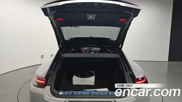 Porsche Panamera 2019 — Фото 20/20