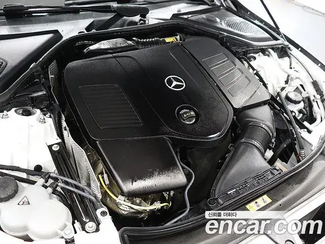 Mercedes-Benz E-Class 2025 — Фото 18/20