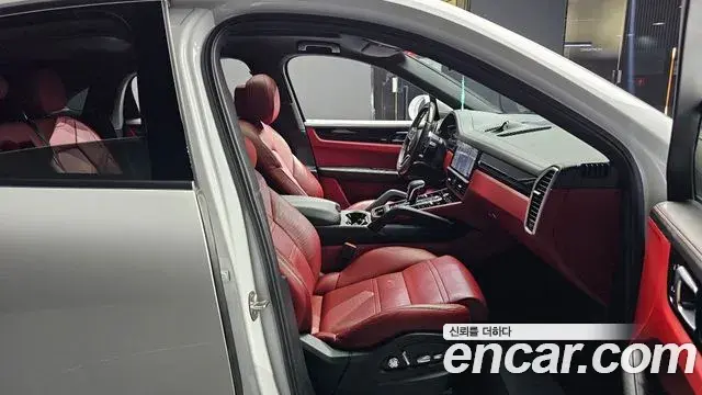 Porsche Cayenne 2020 — ფოტო 20/20