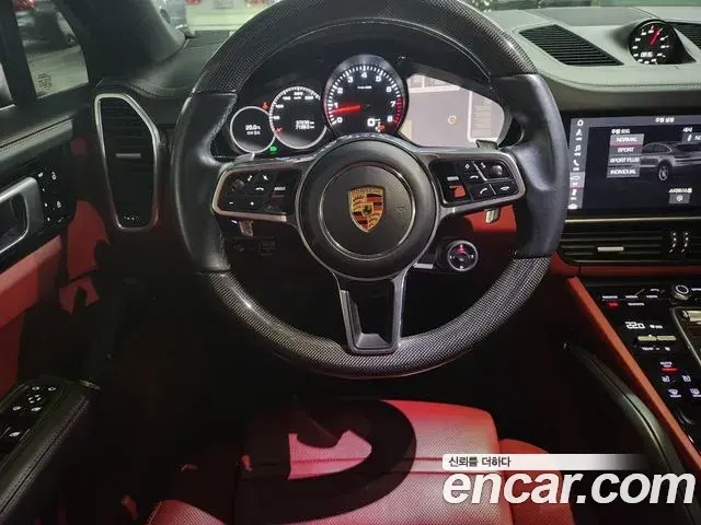 Porsche Cayenne 2020 — ფოტო 19/20