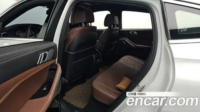 BMW X6 2021 — Photo 9/20