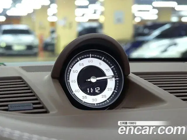 Porsche 911 2022 — Şəkil 6/20