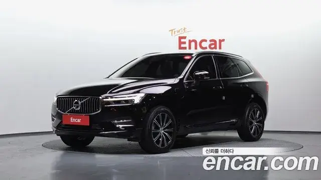 Volvo XC60 2021 — ფოტო 5/20