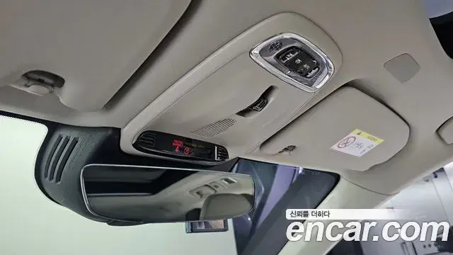 Volvo XC60 2021 — ფოტო 7/20