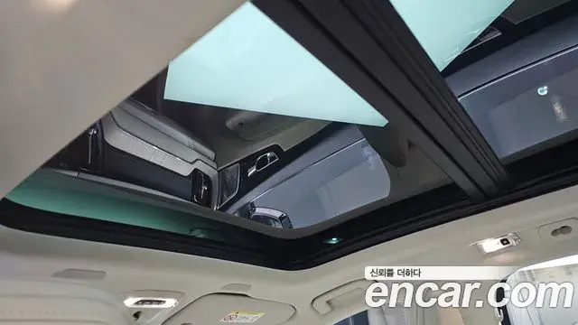 Volvo XC60 2021 — ფოტო 3/20