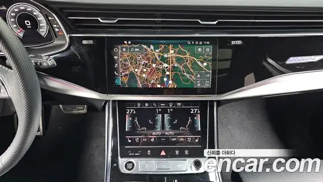 Audi Q7 2022 — ფოტო 2/20