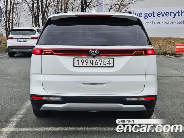 Kia Carnival 2022 — Фото 4/20