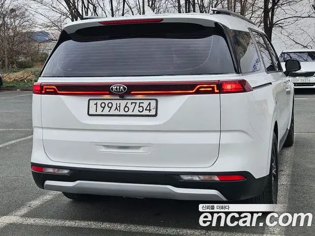 Kia Carnival 2022 — Фото 6/20