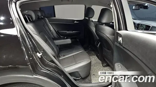 Kia Sportage The Bold 2021 — Photo 10/20