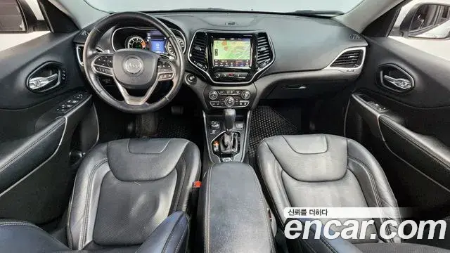 Jeep Cherokee 2021 — Фото 7/20