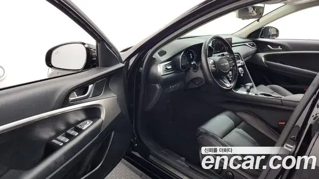 Genesis G70 2021 — ფოტო 2/20