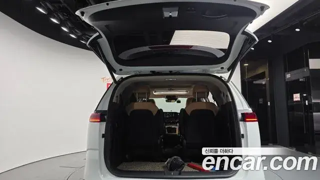 Kia Carnival 2020 — Photo 20/20