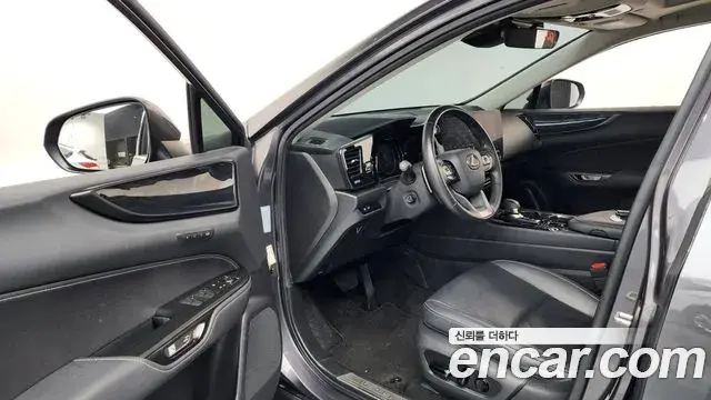 Lexus NX350h 2023 — Фото 10/20