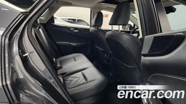 Lexus NX350h 2023 — Фото 12/20