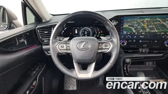 Lexus NX350h 2023 — Фото 13/20