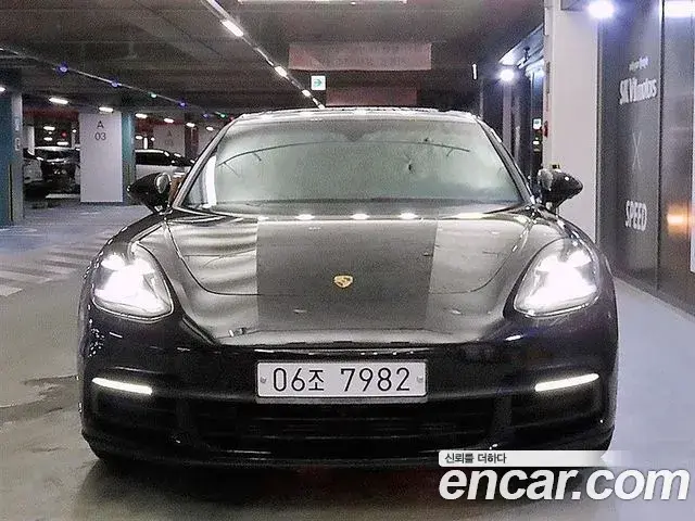 Porsche Panamera 2019 — Photo 1/20