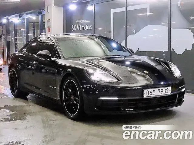 Porsche Panamera 2019 — Photo 8/20
