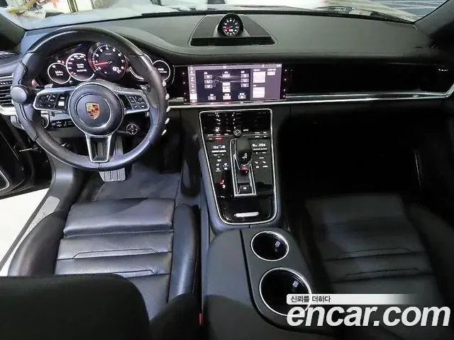 Porsche Panamera 2019 — Photo 18/20