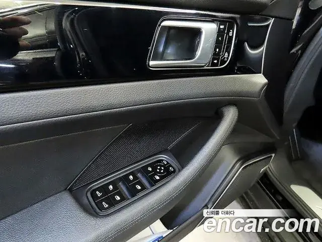 Porsche Panamera 2019 — Photo 4/20