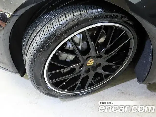 Porsche Panamera 2019 — Photo 7/20