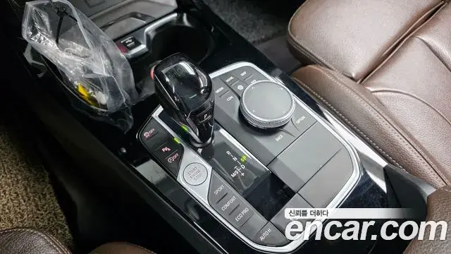 BMW 1 Series 2021 — Şəkil 16/20