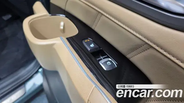 Kia Sorento 2023 — Şəkil 17/20