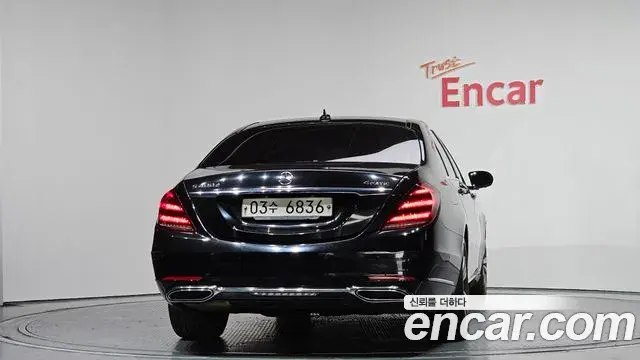 Mercedes-Benz S-Class 2018 — ფოტო 17/20