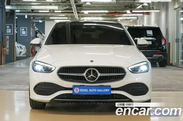 Mercedes-Benz C-Class 2024 — ფოტო 8/20