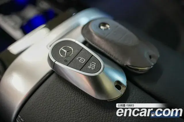 Mercedes-Benz C-Class 2024 — ფოტო 14/20