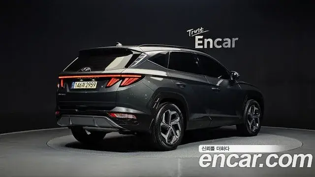 Hyundai Tucson Hybrid 2023 — Photo 7/20