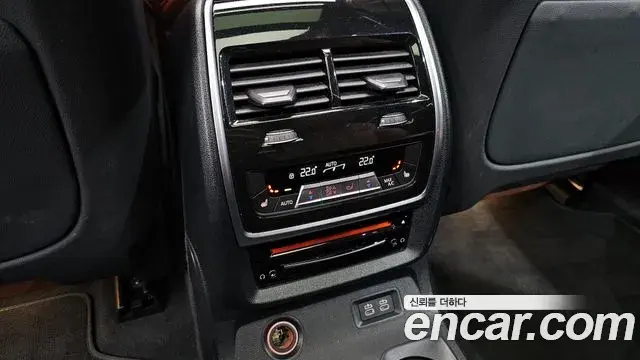 BMW X7 2022 — ფოტო 11/20