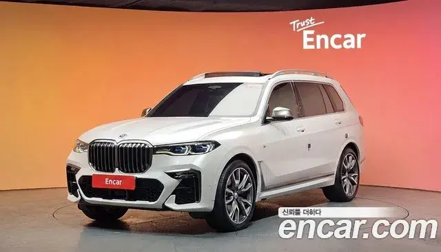 BMW X7 2022 — ფოტო 17/20