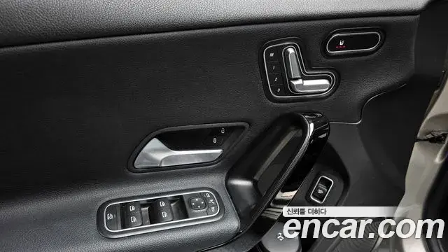 Mercedes-Benz A-Class 2020 — Фото 17/20
