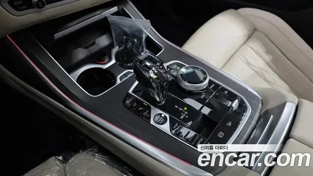 BMW X7 2021 — Фото 9/20