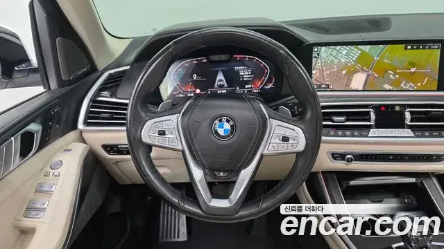 BMW X7 2021 — Фото 13/20