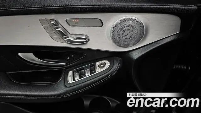 Mercedes-Benz GLC-Class 2019 — Фото 18/19