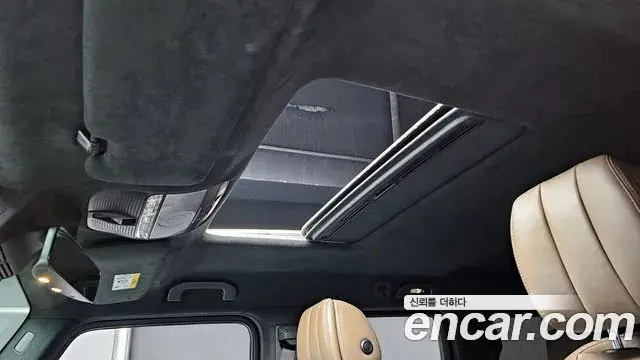 Mercedes-Benz G-Class 2021 — Photo 6/20