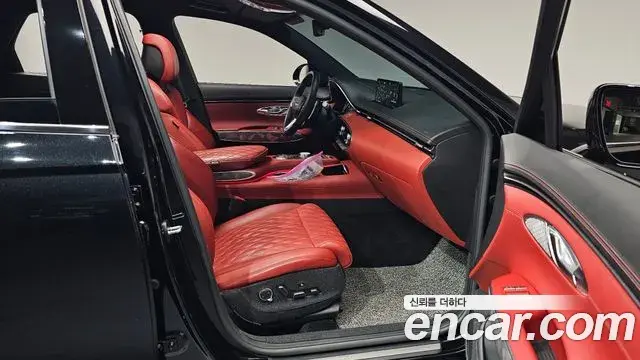 Genesis GV70 2024 — Photo 8/20