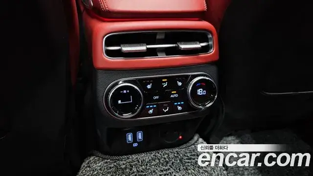 Genesis GV70 2024 — Photo 17/20