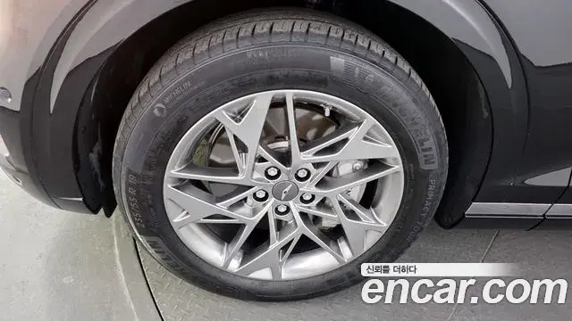 Genesis GV70 2023 — Photo 2/20