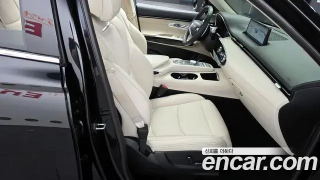Genesis GV70 2023 — Photo 19/20