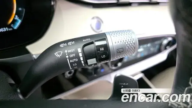 Genesis GV70 2023 — Photo 20/20