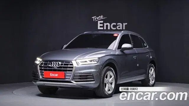 Audi Q5 2020 — Фото 1/20