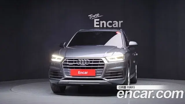 Audi Q5 2020 — Фото 3/20