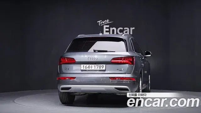 Audi Q5 2020 — Фото 4/20