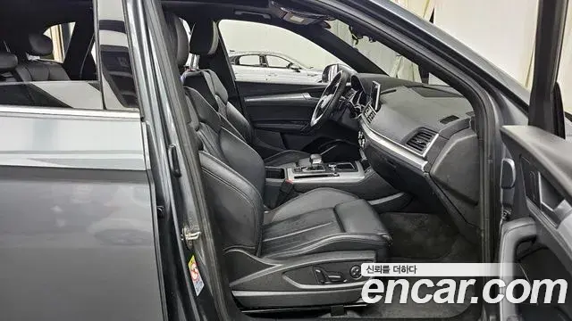 Audi Q5 2020 — Фото 11/20