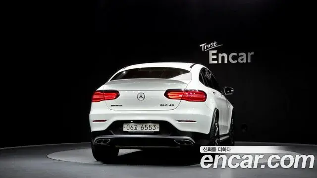 Mercedes-Benz GLC-Class 2018 — Şəkil 10/20