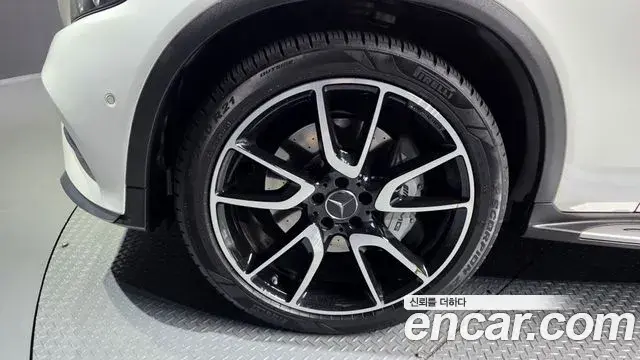 Mercedes-Benz GLC-Class 2018 — Şəkil 7/20