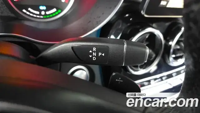 Mercedes-Benz GLC-Class 2019 — ფოტო 1/20