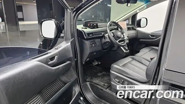 Hyundai Staria 2024 — Фото 11/20